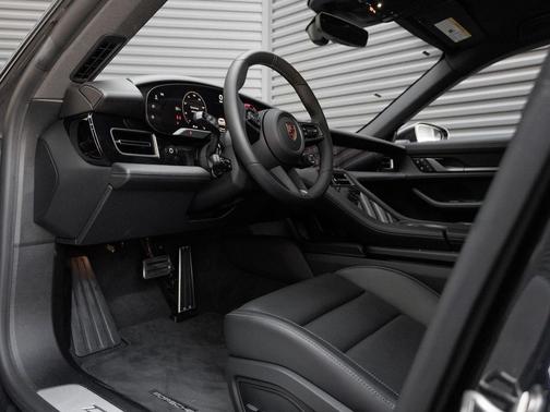 2025 Porsche Taycan 4S