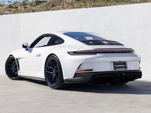 2024 Porsche 911 S/T