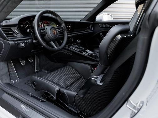 2024 Porsche 911 S/T