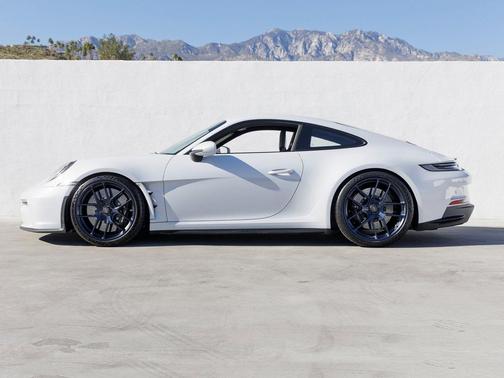 2024 Porsche 911 S/T