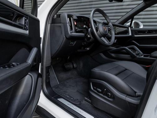 2025 Porsche Cayenne Cayenne