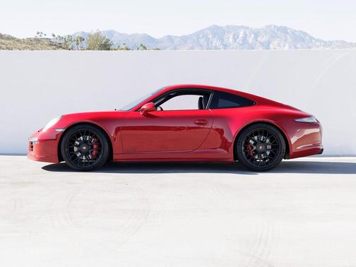 2015 Porsche 911 Carrera GTS