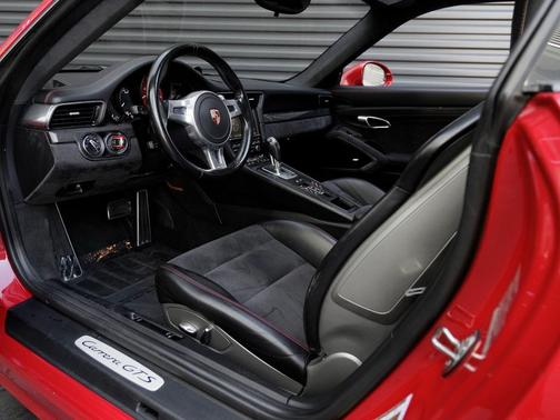 2015 Porsche 911 Carrera GTS