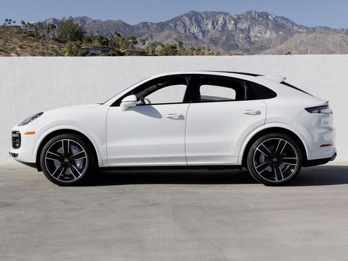 2023 Porsche Cayenne Turbo
