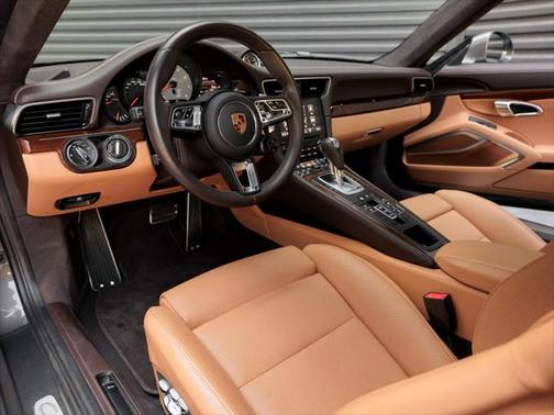 2019 Porsche 911 Carrera 4S
