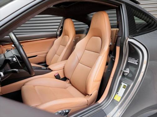 2019 Porsche 911 Carrera 4S