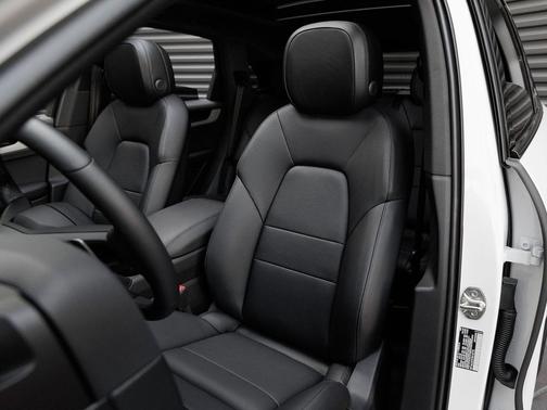 Carrara White 2026 Porsche Cayenne S