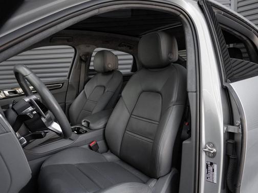 2021 Porsche Cayenne GTS