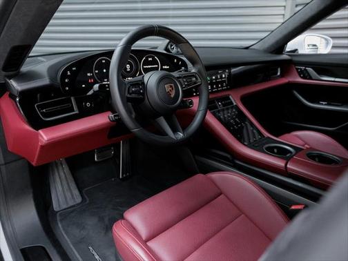 2022 Porsche Taycan Turbo S