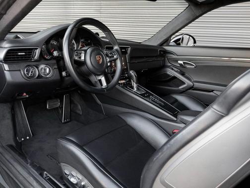 2019 Porsche 911 Turbo