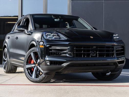 Black Metallic 2026 Porsche Cayenne S