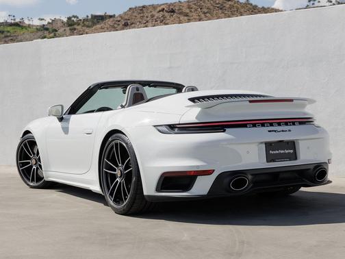 2024 Porsche 911 Turbo S