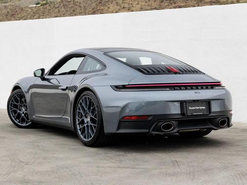 2025 Porsche 911 Carrera T