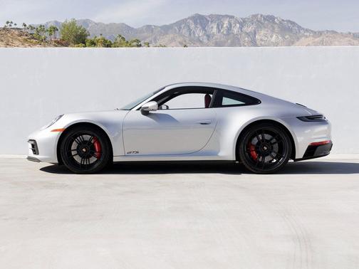 2024 Porsche 911 Carrera GTS