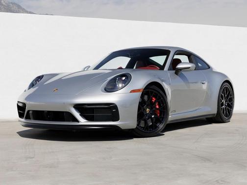 2022 Porsche 911 Carrera 4 GTS