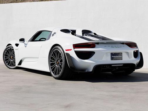 2015 Porsche 918 Spyder Base (PDK)