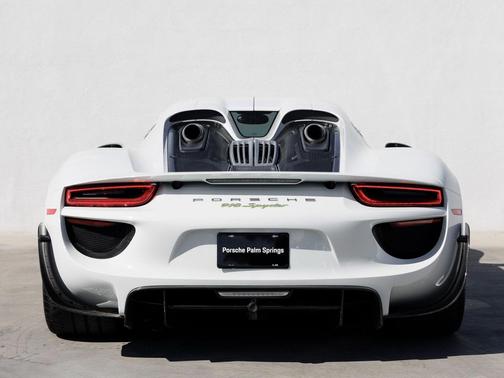 2015 Porsche 918 Spyder Base (PDK)