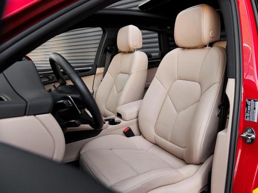 2025 Porsche Macan T