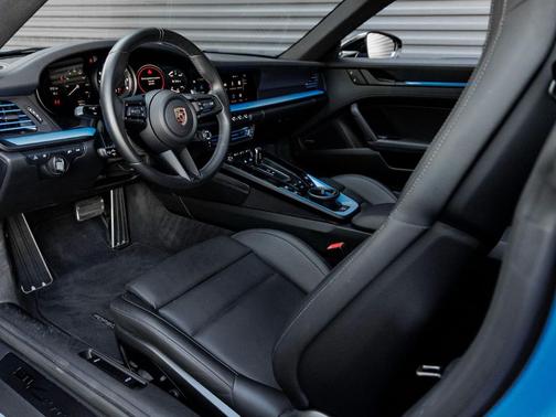 2024 Porsche 911 Carrera GTS