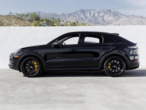2023 Porsche Cayenne Turbo GT