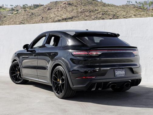 2023 Porsche Cayenne Turbo GT