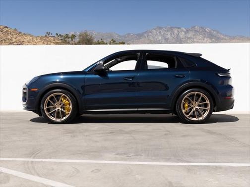 2024 Porsche Cayenne Turbo GT