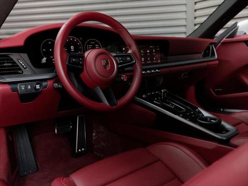 2025 Porsche 911 Carrera