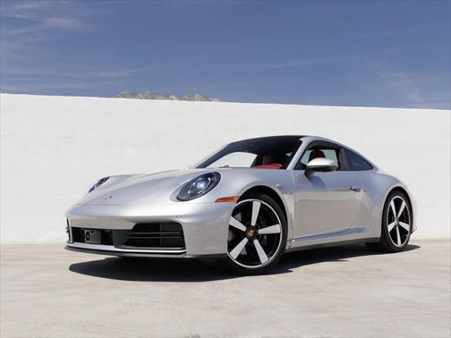 2025 Porsche 911 Carrera