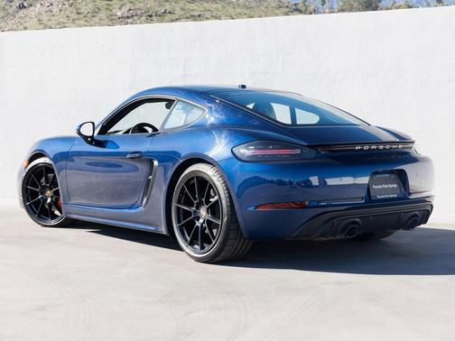2024 Porsche 718 Cayman GTS 4.0