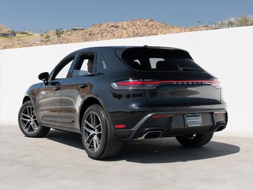 2024 Porsche Macan Base