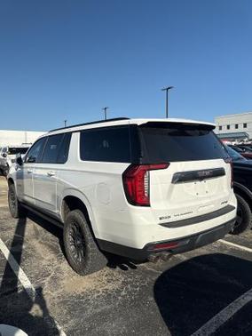 2022 GMC Yukon XL AT4