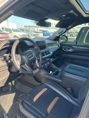 2022 GMC Yukon XL AT4
