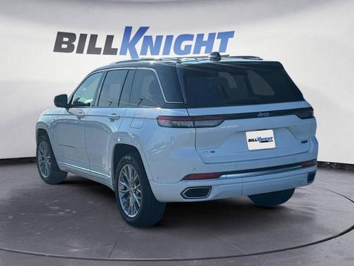 2022 Jeep Grand Cherokee SUMMIT