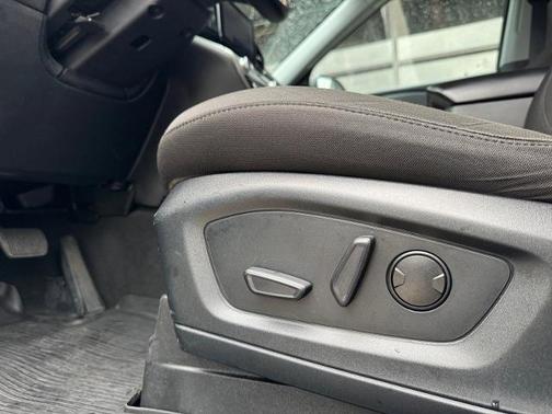 STONE BLUE METALLIC 2022 Ford Explorer XLT