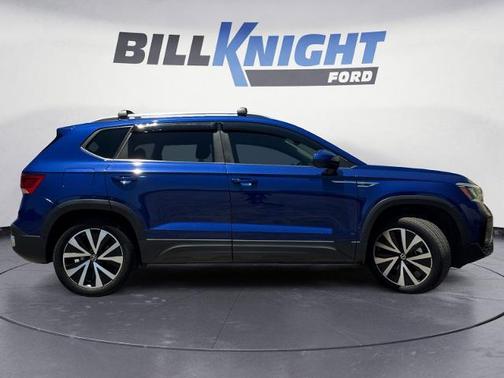 Blue Dusk 2023 Volkswagen Taos 1.5T SE
