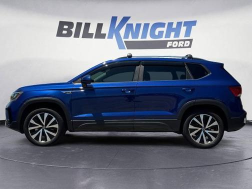 Blue Dusk 2023 Volkswagen Taos 1.5T SE