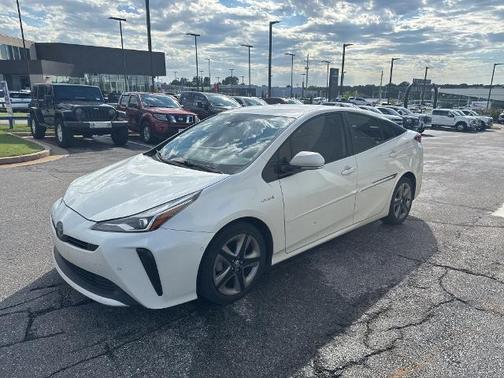 2019 Toyota Prius XLE
