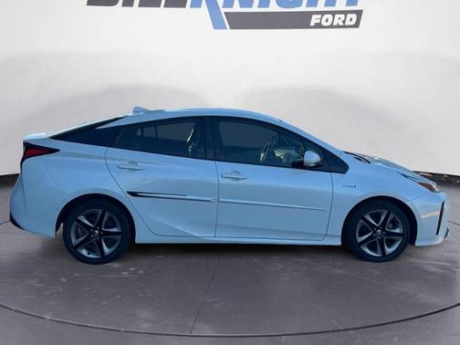 2019 Toyota Prius XLE