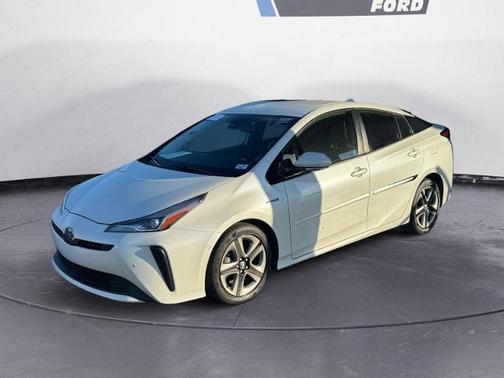 2019 Toyota Prius XLE