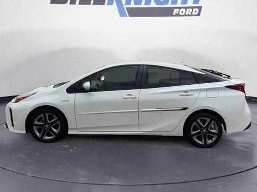 2019 Toyota Prius XLE