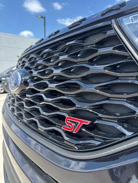 AGATE BLACK METALLIC 2024 Ford Explorer ST