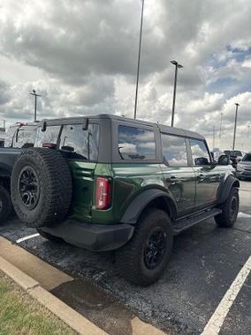 ERUPTION GREEN METALLIC 2024 Ford Bronco WILDTRAK