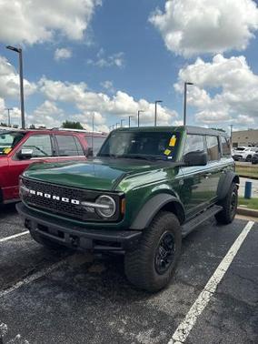 ERUPTION GREEN METALLIC 2024 Ford Bronco WILDTRAK