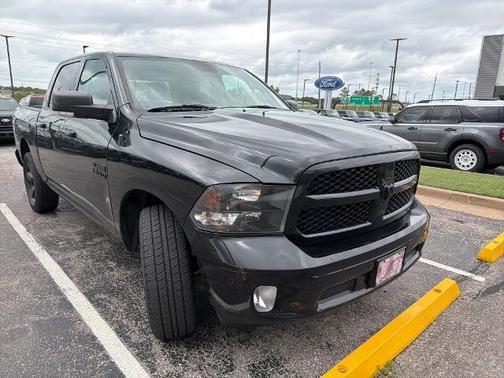 2018 RAM 1500 SLT