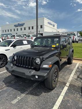 Black Clearcoat 2023 Jeep Wrangler SPORT