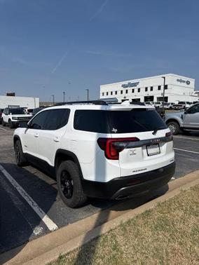 Summit White 2023 GMC Acadia AT4