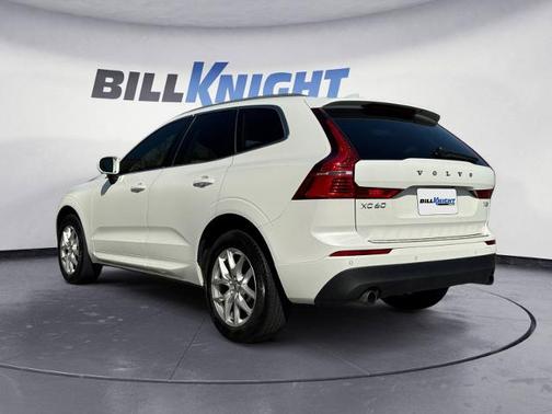 White 2021 Volvo XC60 T5 MOMENTUM