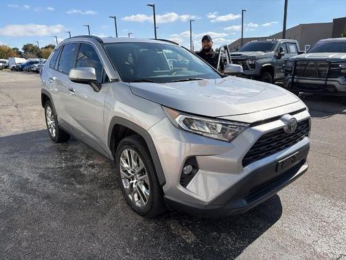 2020 Toyota RAV4 XLE PREMIUM