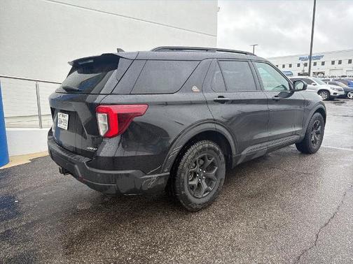 AGATE BLACK METALLIC 2022 Ford Explorer TIMBERLINE