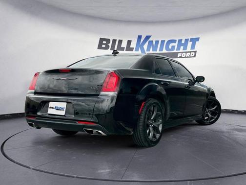Gloss Black 2022 Chrysler 300 S